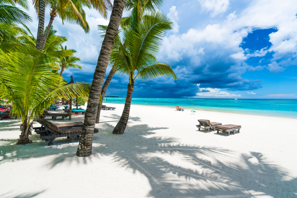 similarities in tourism of maldives and mauritius