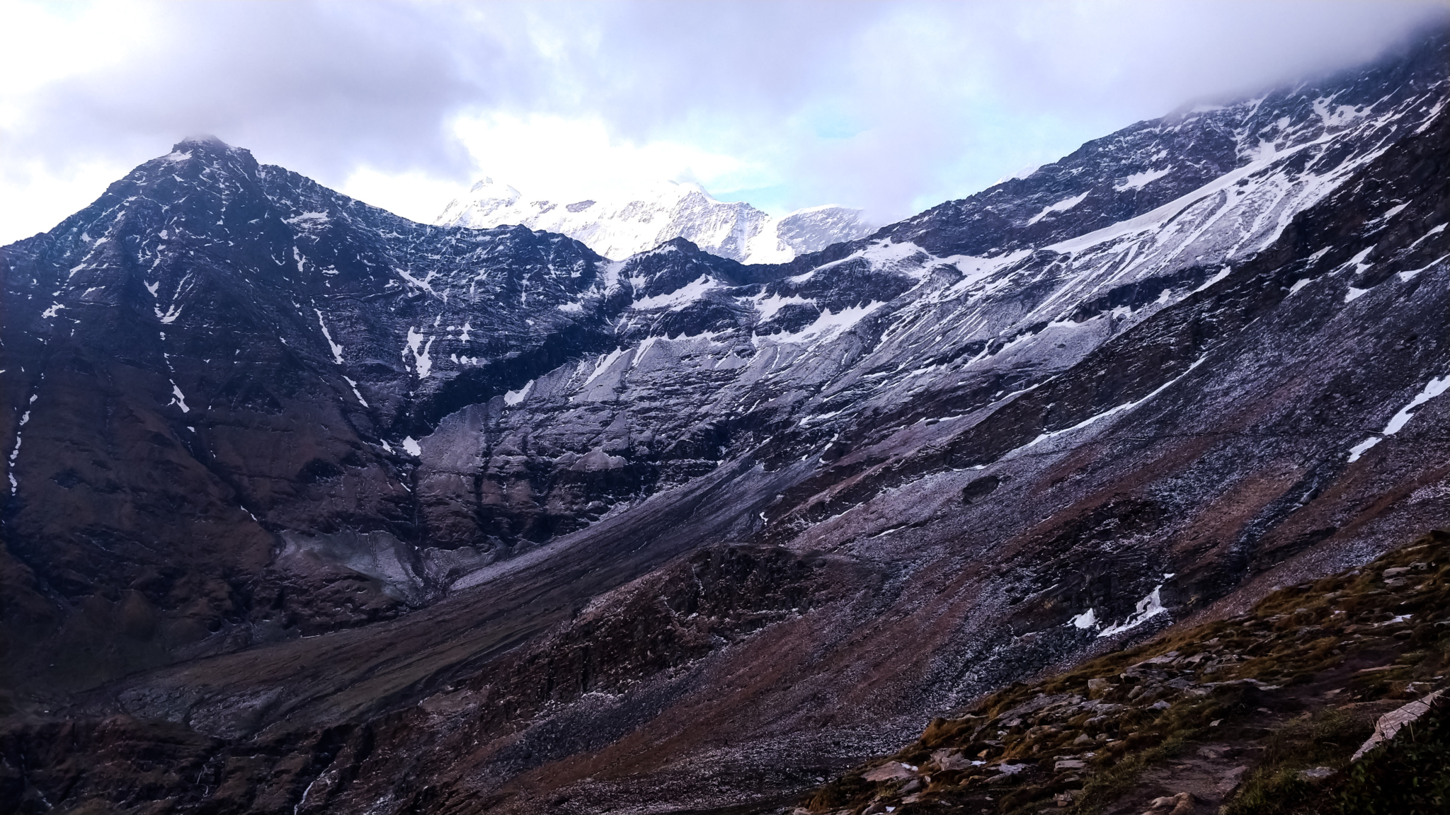 roopkund trek starting point